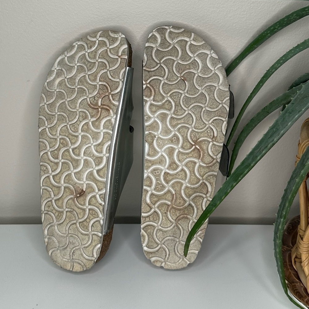 Birkenstock Arizona Sandals Silver Metallic Size 38 (US 7) Regular Fit - Picture 7 of 12